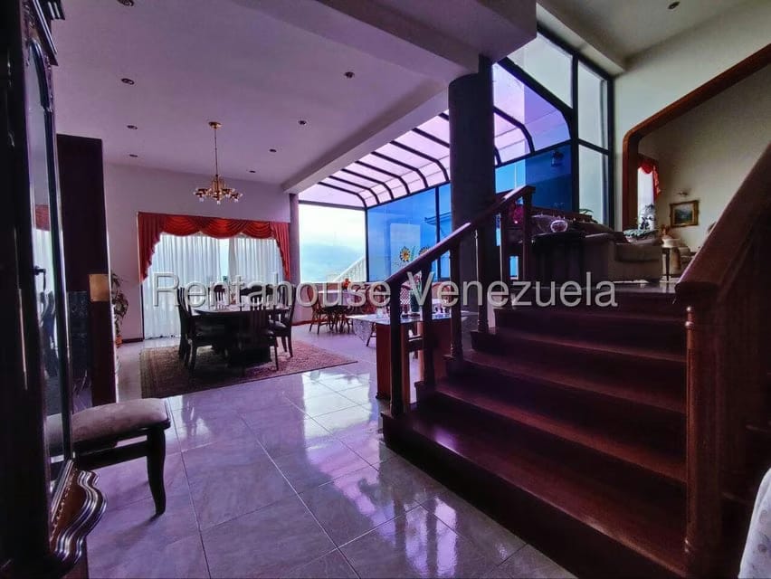Casa (Multipes Niveles) en Venta en Colinas de Santa Monica, Distrito Metropolitano - 44