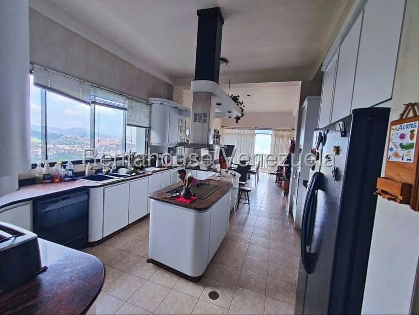 Casa (Multipes Niveles) en Venta en Colinas de Santa Monica, Distrito Metropolitano - 52