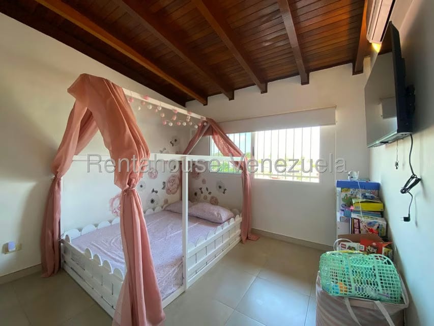 Casa (Multipes Niveles) en Venta en Cumbres de Curumo, Distrito Metropolitano - 105