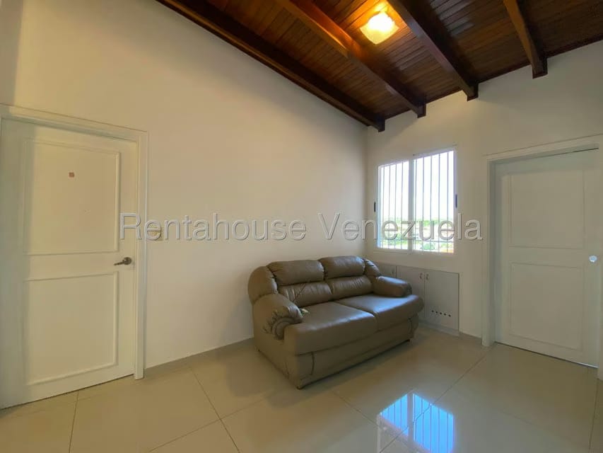 Casa (Multipes Niveles) en Venta en Cumbres de Curumo, Distrito Metropolitano - 112