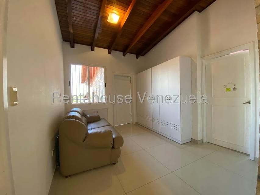 Casa (Multipes Niveles) en Venta en Cumbres de Curumo, Distrito Metropolitano - 113