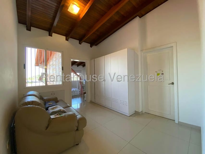 Casa (Multipes Niveles) en Venta en Cumbres de Curumo, Distrito Metropolitano - 114