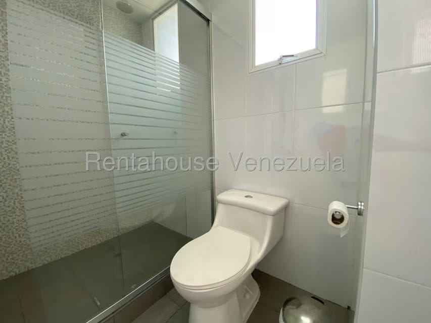 Casa (Multipes Niveles) en Venta en Cumbres de Curumo, Distrito Metropolitano - 115