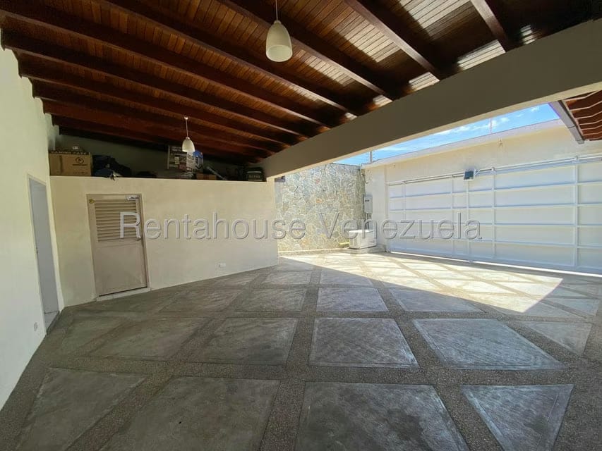 Casa (Multipes Niveles) en Venta en Cumbres de Curumo, Distrito Metropolitano - 118