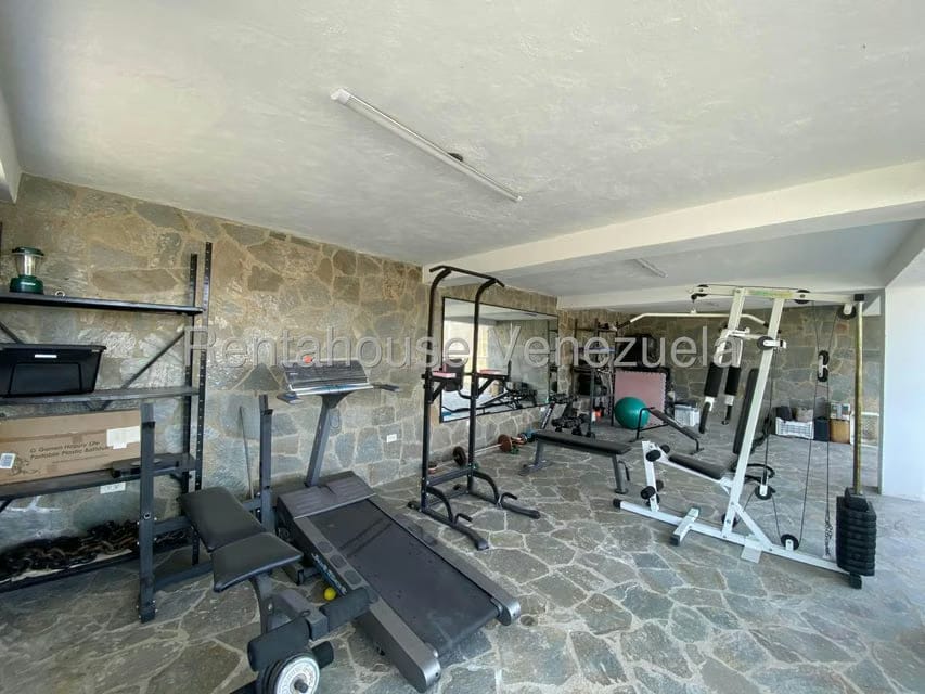 Casa (Multipes Niveles) en Venta en Cumbres de Curumo, Distrito Metropolitano - 124