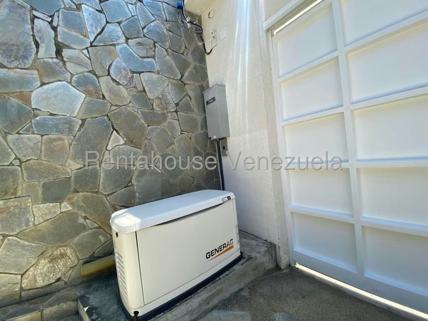 Casa (Multipes Niveles) en Venta en Cumbres de Curumo, Distrito Metropolitano - 128