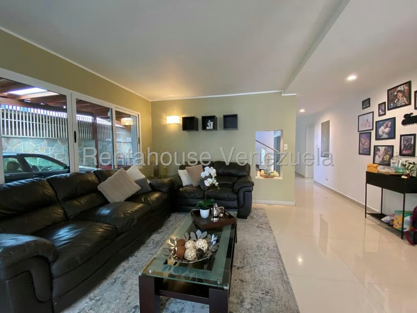 Casa (Multipes Niveles) en Venta en Cumbres de Curumo, Distrito Metropolitano - 14