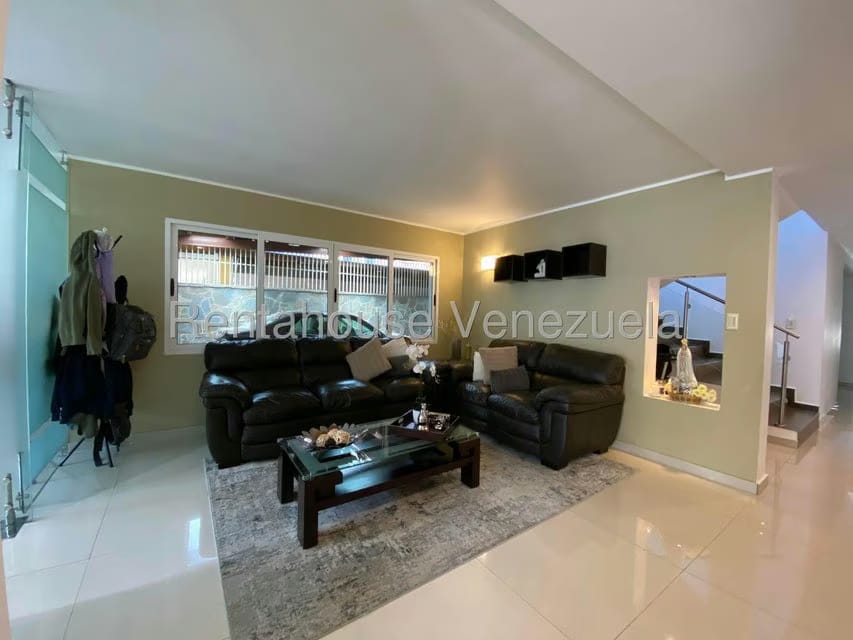 Casa (Multipes Niveles) en Venta en Cumbres de Curumo, Distrito Metropolitano - 15