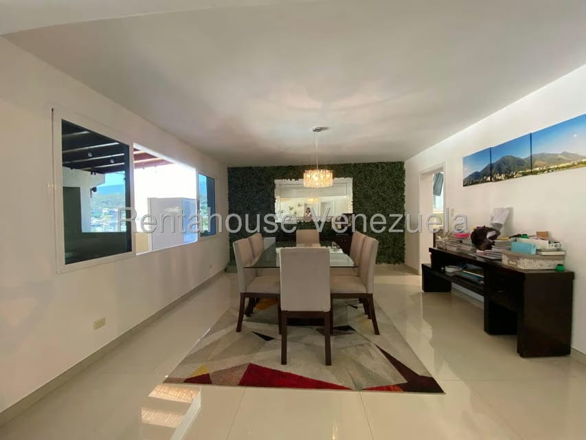 Casa (Multipes Niveles) en Venta en Cumbres de Curumo, Distrito Metropolitano - 31