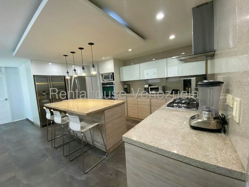 Casa (Multipes Niveles) en Venta en Cumbres de Curumo, Distrito Metropolitano - 49