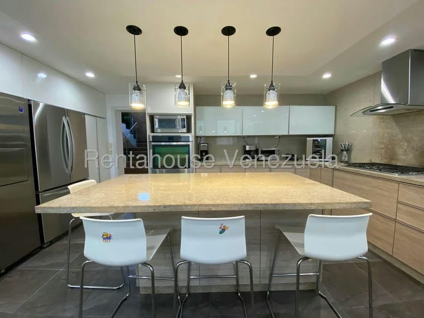 Casa (Multipes Niveles) en Venta en Cumbres de Curumo, Distrito Metropolitano - 54