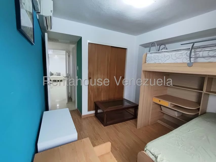Apartamento (1 Nivel) en Alquiler en La Urbina, Distrito Metropolitano - 16