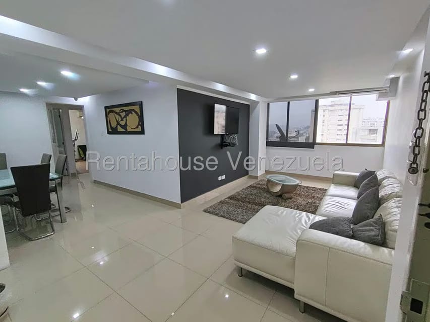 Apartamento (1 Nivel) en Alquiler en La Urbina, Distrito Metropolitano - 3