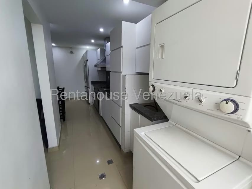 Apartamento (1 Nivel) en Alquiler en La Urbina, Distrito Metropolitano - 7