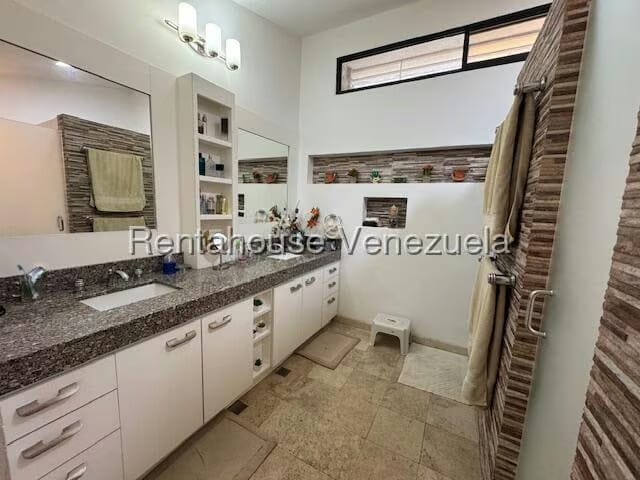 Casa (Multipes Niveles) en Venta en La Lagunita Country Club, Distrito Metropolitano - 18