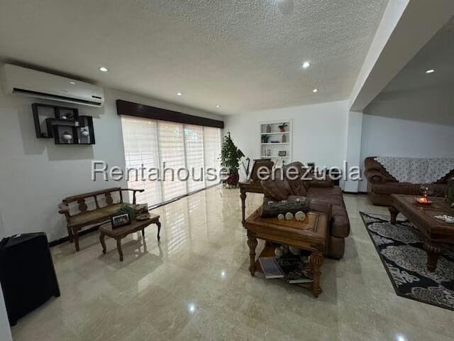 Casa (Multipes Niveles) en Venta en La Lagunita Country Club, Distrito Metropolitano - 3