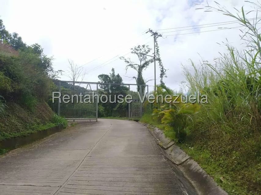 Comercial (Galpon - Deposito) en Alquiler en Parcelamiento Cortada del guayabo, Miranda
