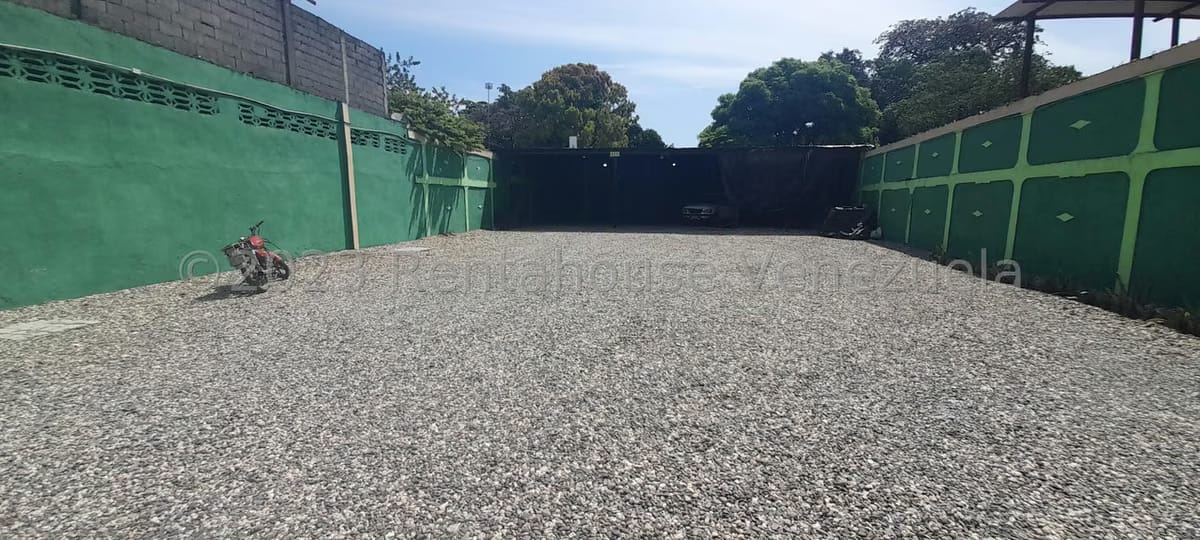 Comercial (Galpon - Deposito) en Venta en Centro, Portuguesa - 37
