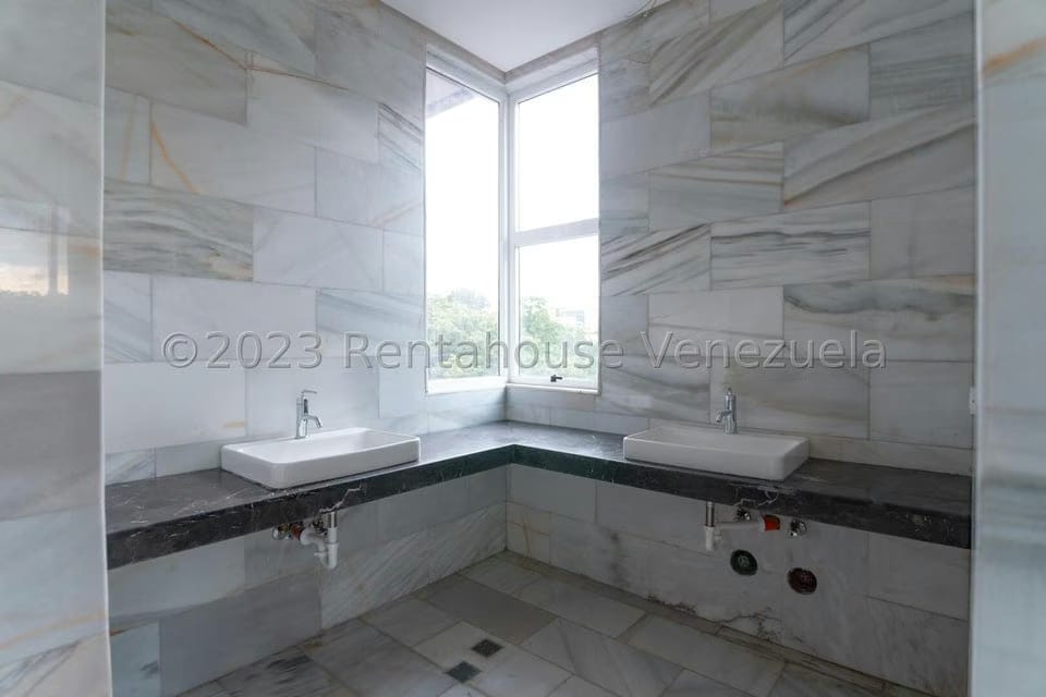 Apartamento (1 Nivel) en Venta en Campo Alegre, Distrito Metropolitano - 24