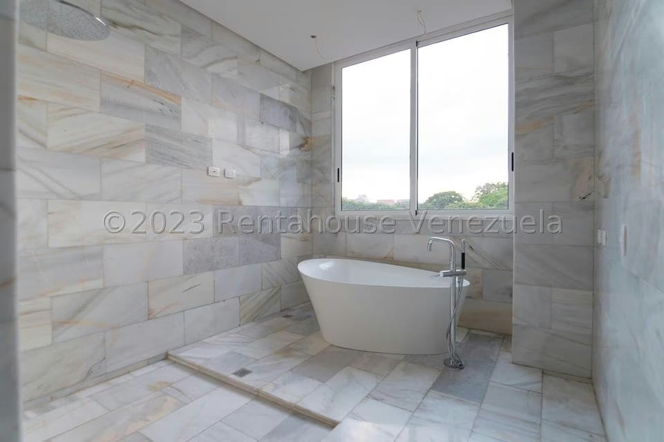 Apartamento (1 Nivel) en Venta en Campo Alegre, Distrito Metropolitano - 26
