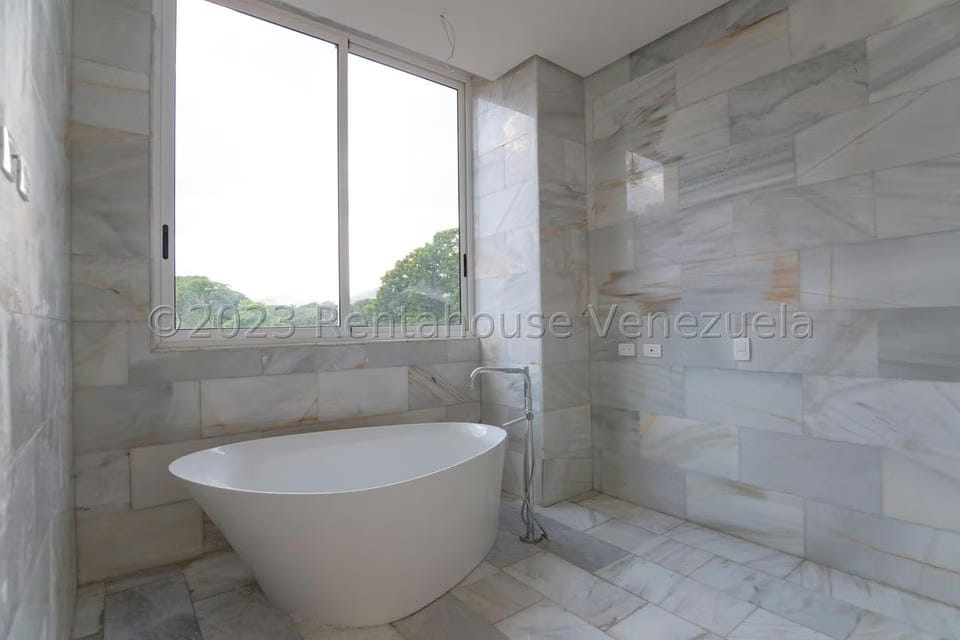 Apartamento (1 Nivel) en Venta en Campo Alegre, Distrito Metropolitano - 28
