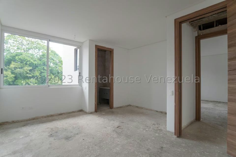 Apartamento (1 Nivel) en Venta en Campo Alegre, Distrito Metropolitano - 32