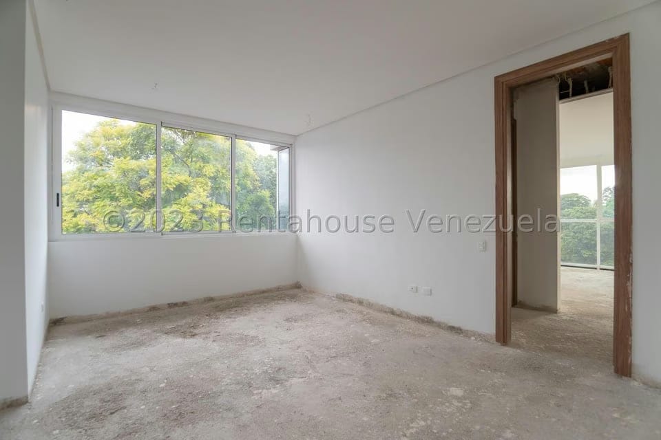 Apartamento (1 Nivel) en Venta en Campo Alegre, Distrito Metropolitano - 36