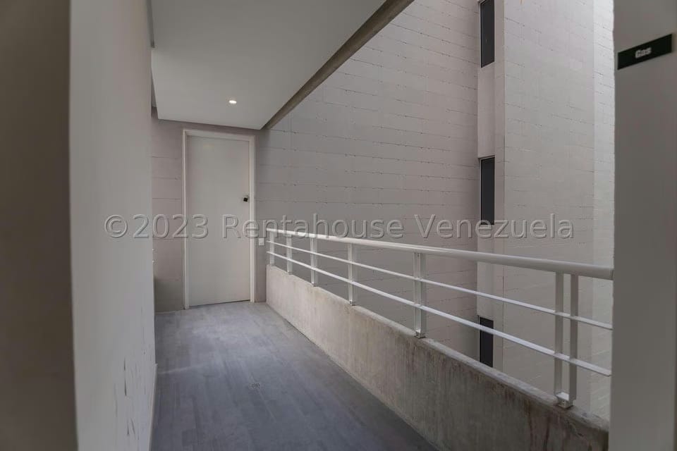 Apartamento (1 Nivel) en Venta en Campo Alegre, Distrito Metropolitano - 42