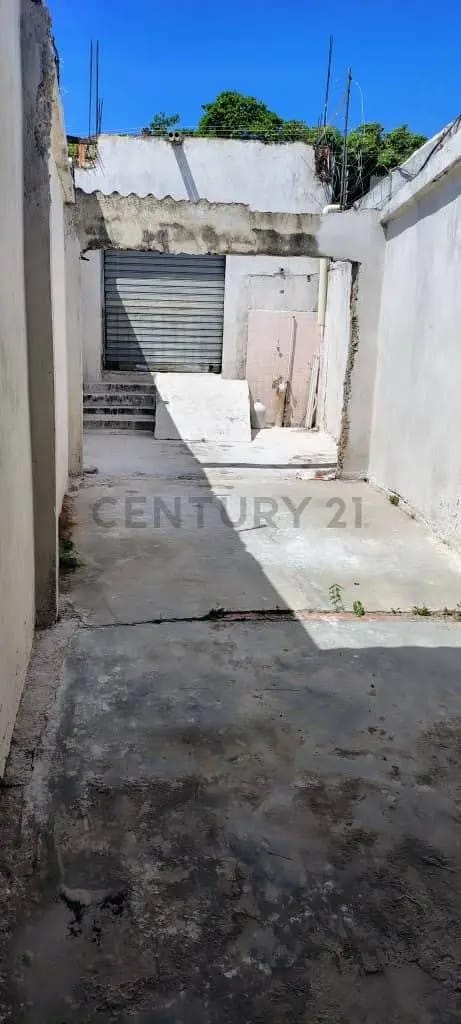 OPORTUNIDAD DE INVERSIÓN FRENTE AL HOSPITAL CENTRAL - 15