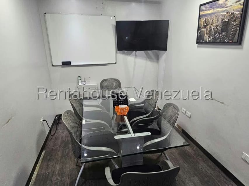 Comercial (Local Comercial) en Venta en La Carlota, Distrito Metropolitano - 10
