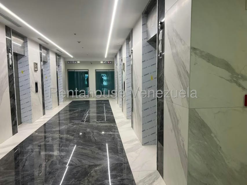 Comercial (Oficina) en Venta en Campo Alegre, Distrito Metropolitano - 2