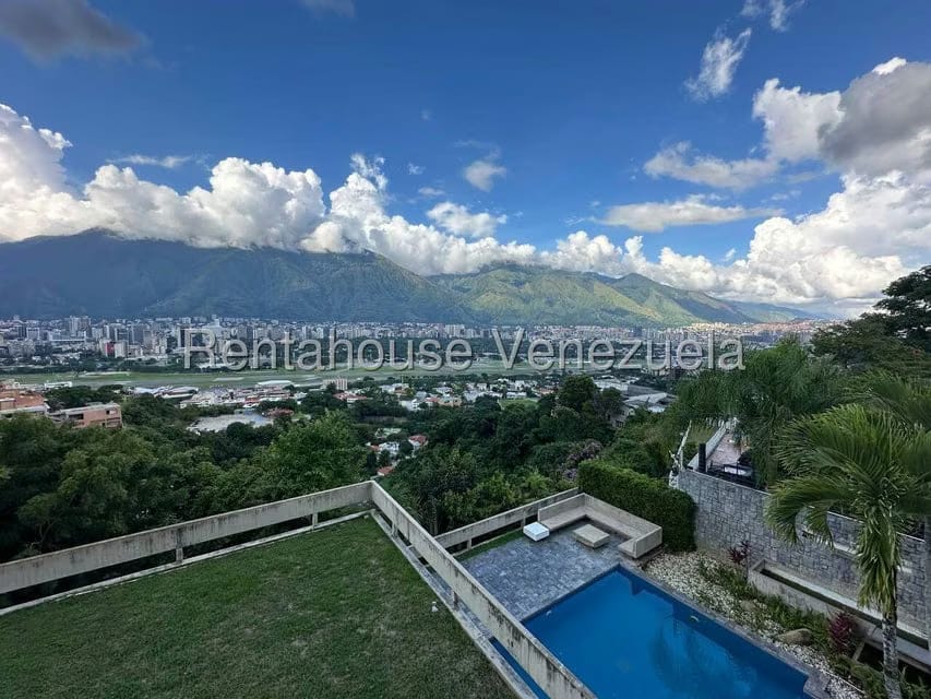 Casa (1 Nivel) en Venta en Lomas de Chuao, Distrito Metropolitano - 6