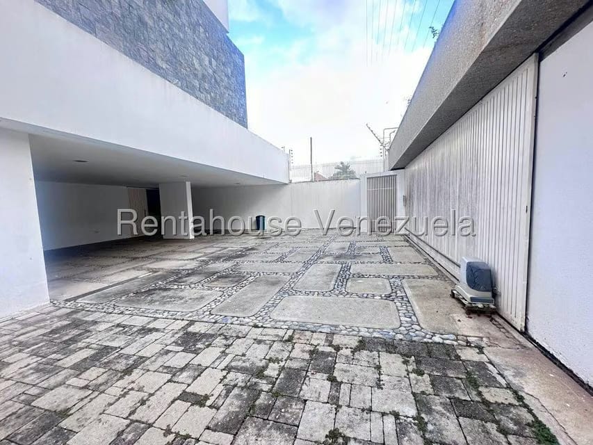 Casa (1 Nivel) en Venta en Lomas de Chuao, Distrito Metropolitano - 8
