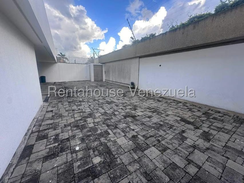 Casa (1 Nivel) en Venta en Lomas de Chuao, Distrito Metropolitano - 10