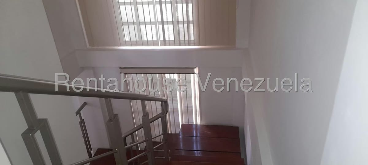 Casa (Multipes Niveles) en Venta en Vista Linda, Miranda - 13
