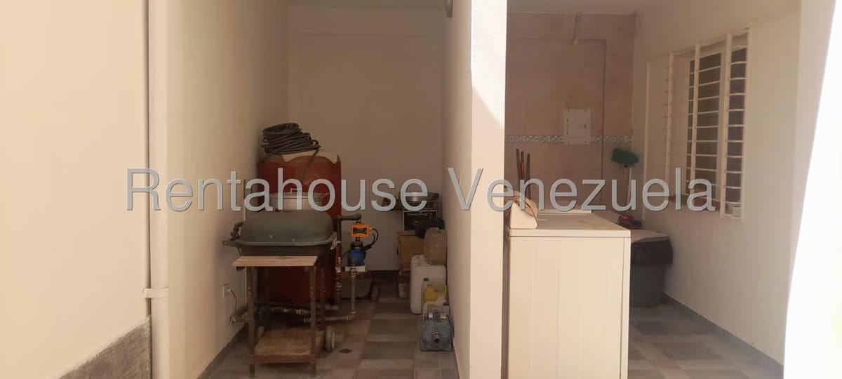 Casa (Multipes Niveles) en Venta en Vista Linda, Miranda - 28