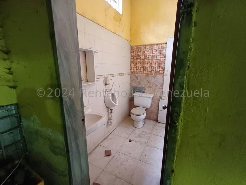 Comercial (Galpon - Deposito) en Alquiler en Antimano, Distrito Metropolitano - 11
