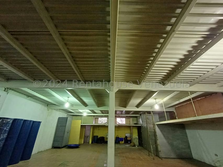 Comercial (Galpon - Deposito) en Alquiler en Antimano, Distrito Metropolitano - 9