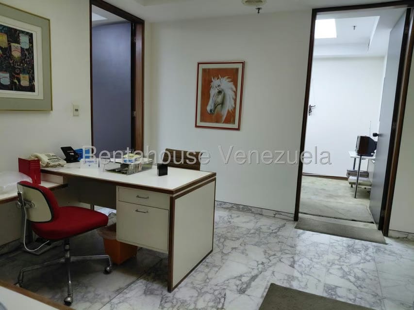 Comercial (Oficina) en Venta en Parroquia La Candelaria, Distrito Metropolitano - 14