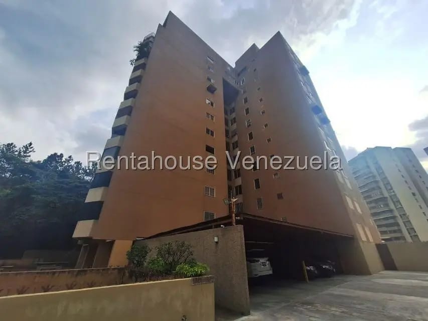 Apartamento (1 Nivel) en Alquiler en Colinas de Bello Monte, Distrito Metropolitano