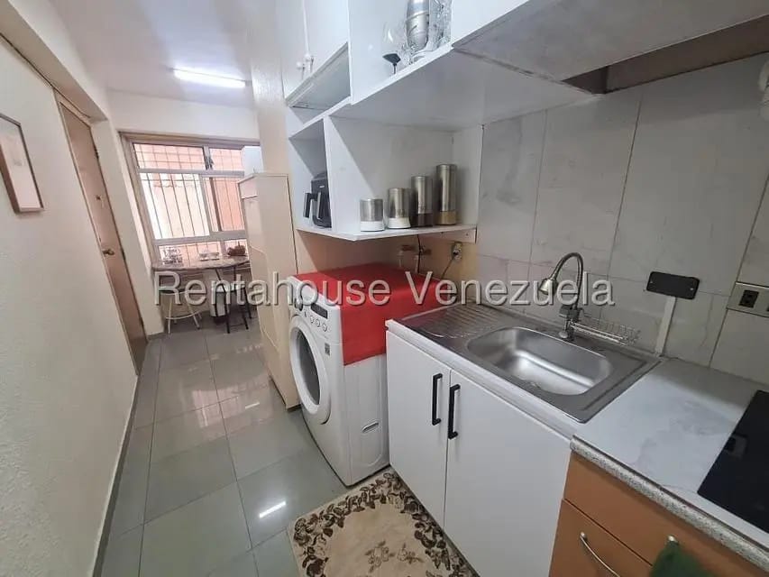 Apartamento (1 Nivel) en Alquiler en Colinas de Bello Monte, Distrito Metropolitano - 8