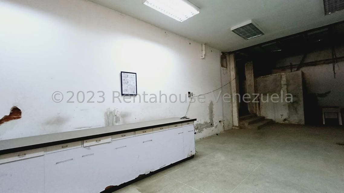 Comercial (Edificio) en Alquiler en Parroquia La Candelaria, Distrito Metropolitano - 11