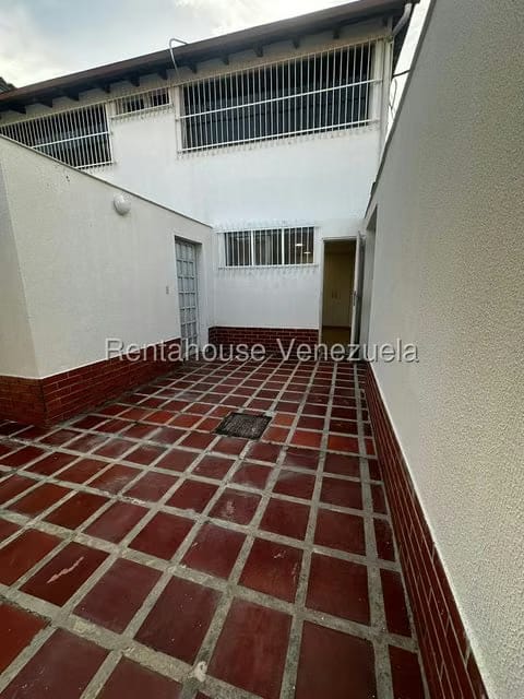 Apartamento (1 Nivel) en Alquiler en Macaracuay, Distrito Metropolitano - 17