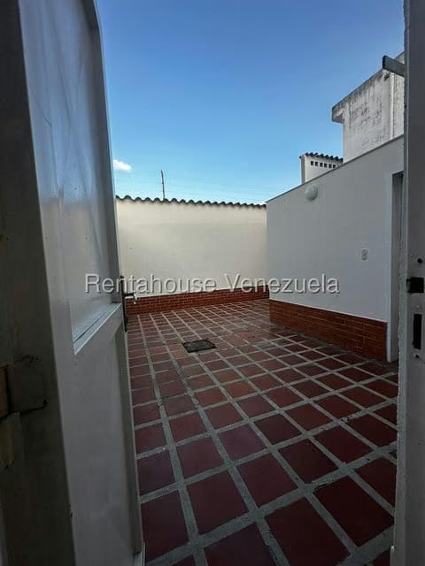 Apartamento (1 Nivel) en Alquiler en Macaracuay, Distrito Metropolitano - 18