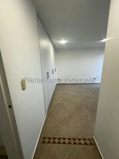 Apartamento (1 Nivel) en Alquiler en Macaracuay, Distrito Metropolitano - 5