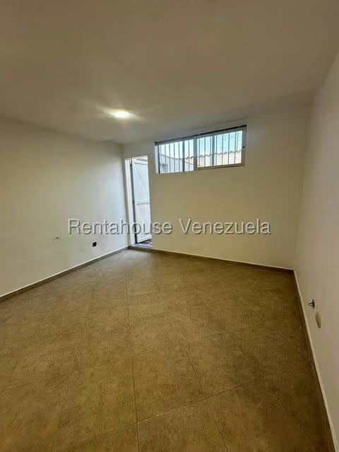 Apartamento (1 Nivel) en Alquiler en Macaracuay, Distrito Metropolitano - 10