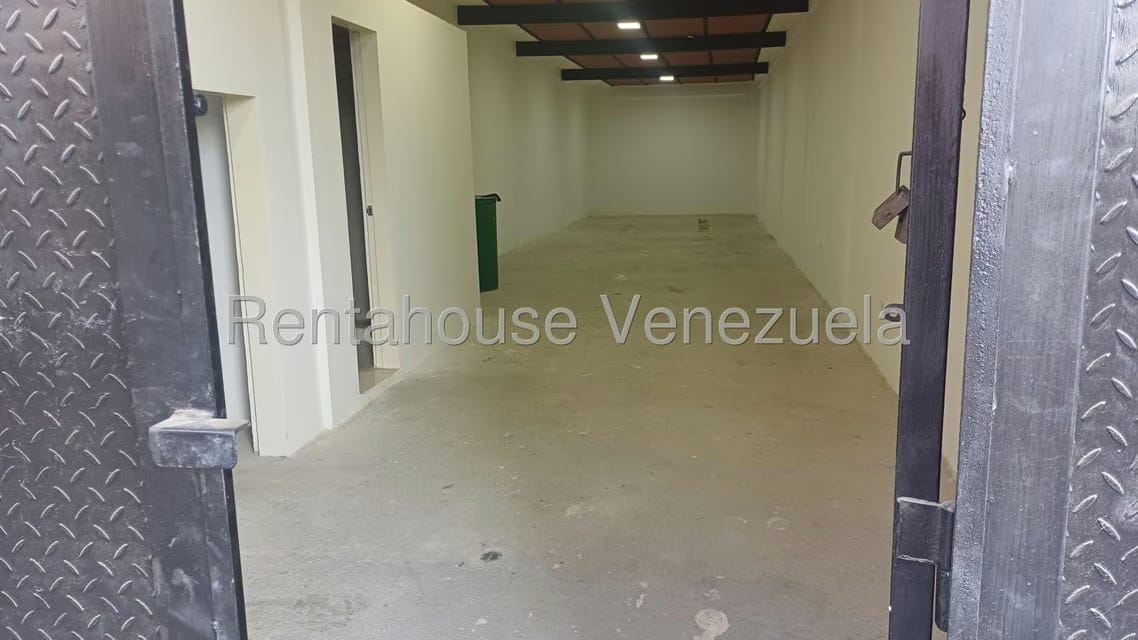 Comercial (Local Comercial) en Alquiler en Ruiz Pineda, Miranda - 2