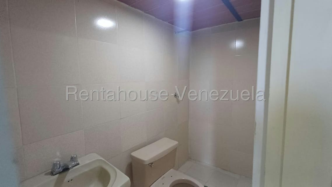 Comercial (Local Comercial) en Alquiler en Ruiz Pineda, Miranda - 5