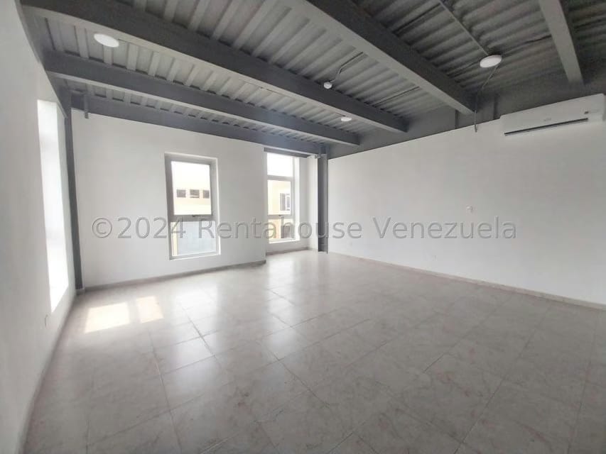 Comercial (Oficina) en Alquiler en Zona Industrial, Carabobo - 12