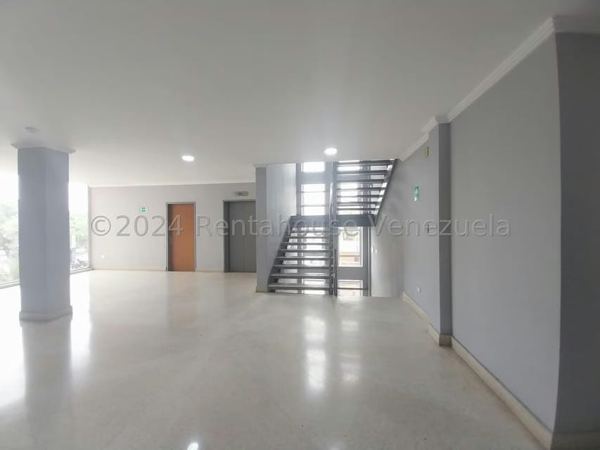 Comercial (Oficina) en Alquiler en Zona Industrial, Carabobo - 3